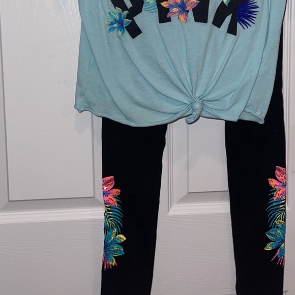 Pink two piece set - Picture 2 of 6